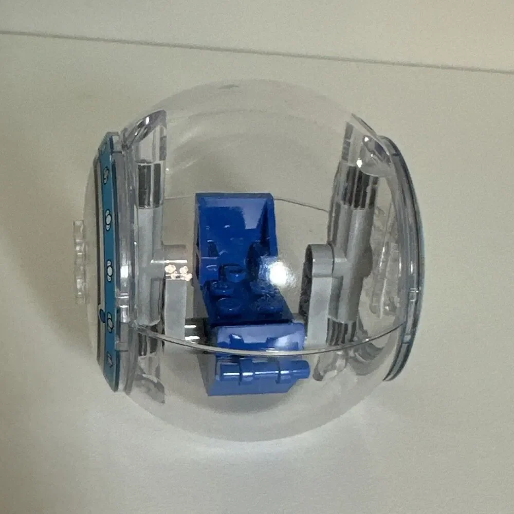LEGO Gyrosphere w Gray Mitchell Minifigure From Lego Jurassic World, Ball